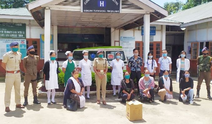SP Noklak, Dr Pritpal Kaur Batra, IPS and Khiamniungan Menyiu Hoikam officials with others contributed face masks, face shields and PPEs to Community Health Centre, Noklak on September 8. (DIPR Photo)
